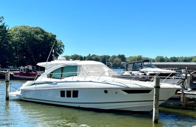 45' Cruisers Yachts 2015 Yacht For Sale